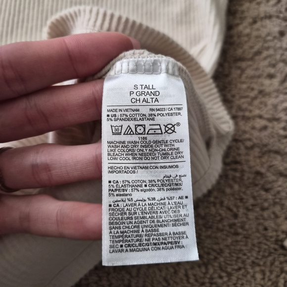 Old Navy Cream Ribbed V-Neck Long Sleeve Plush Tee • Size S Tall - Picture 5 of 6